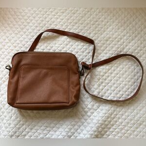 Universal Thread Tan Crossbody Bag